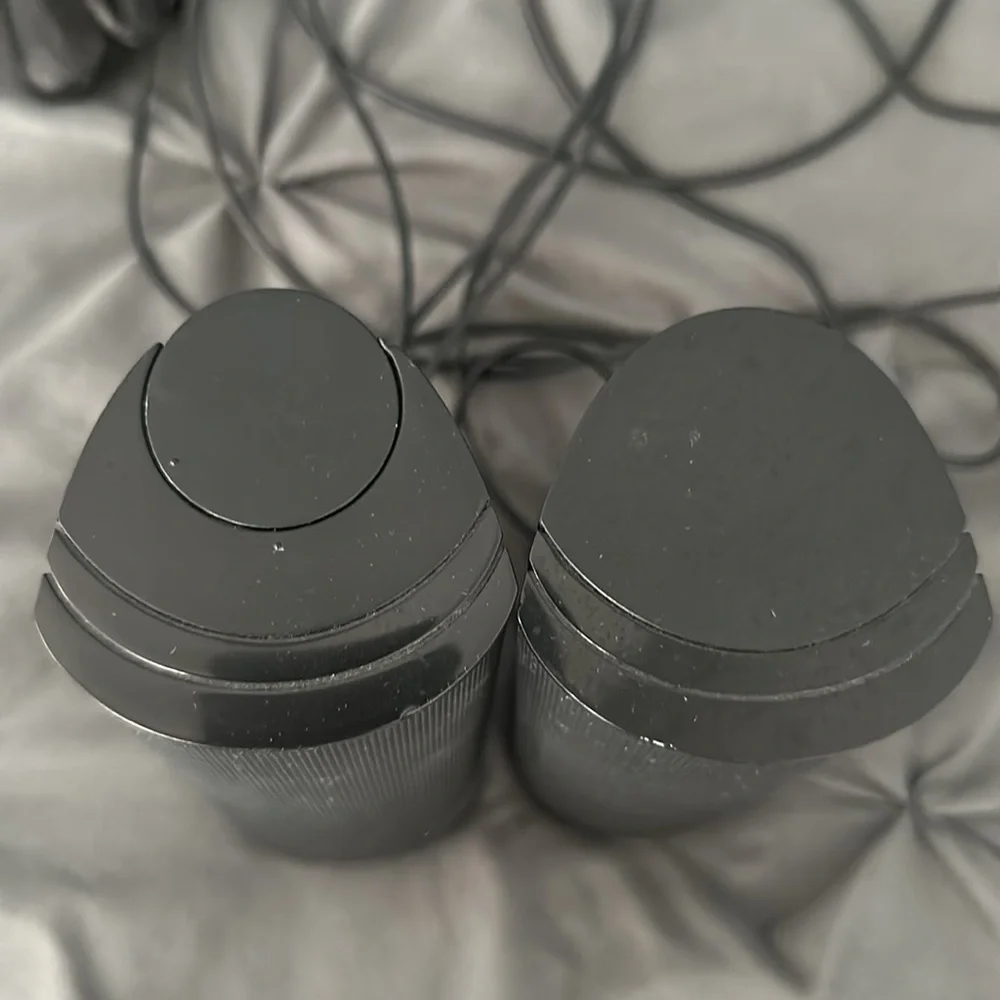 Dell computer stereo speakers.